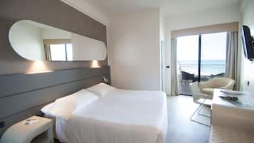 Minibar, una cassaforte in camera, una scrivania, tende oscuranti