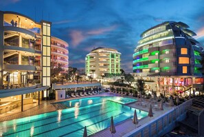 Front of property - Hotel Le Palme (Cervia)