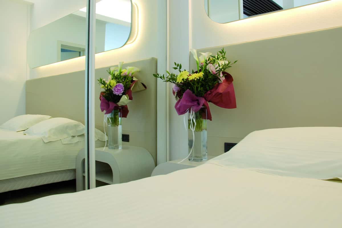 Minibar, in-room safe, desk, blackout drapes