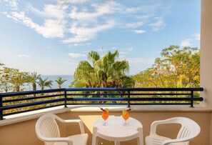 Standard-huone, merinäköala, lisärakennuksessa | Minibaari, tallelokero huoneessa, työpöytä, ilmainen Wi-Fi