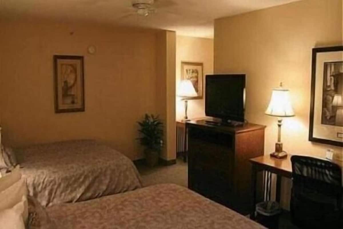 In-room safe, blackout curtains, iron/ironing board