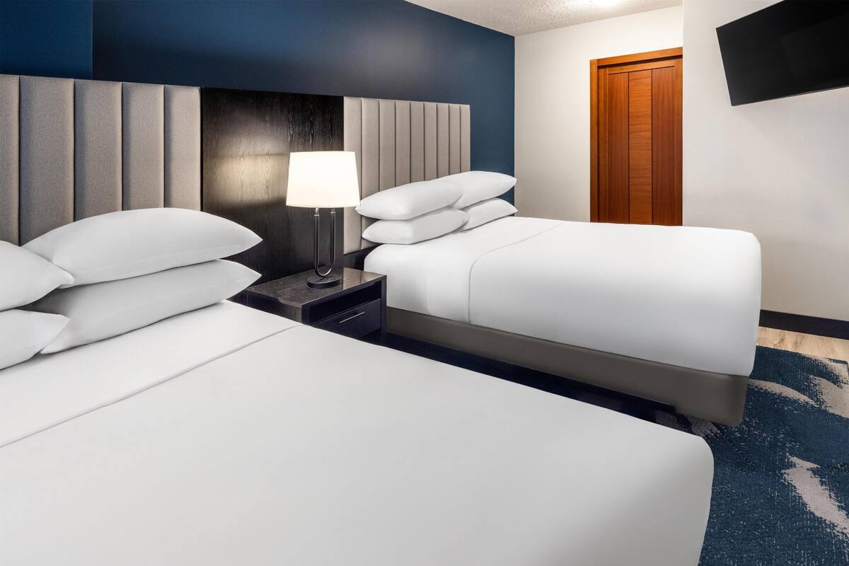 Suite, 2 Double Beds, Accessible