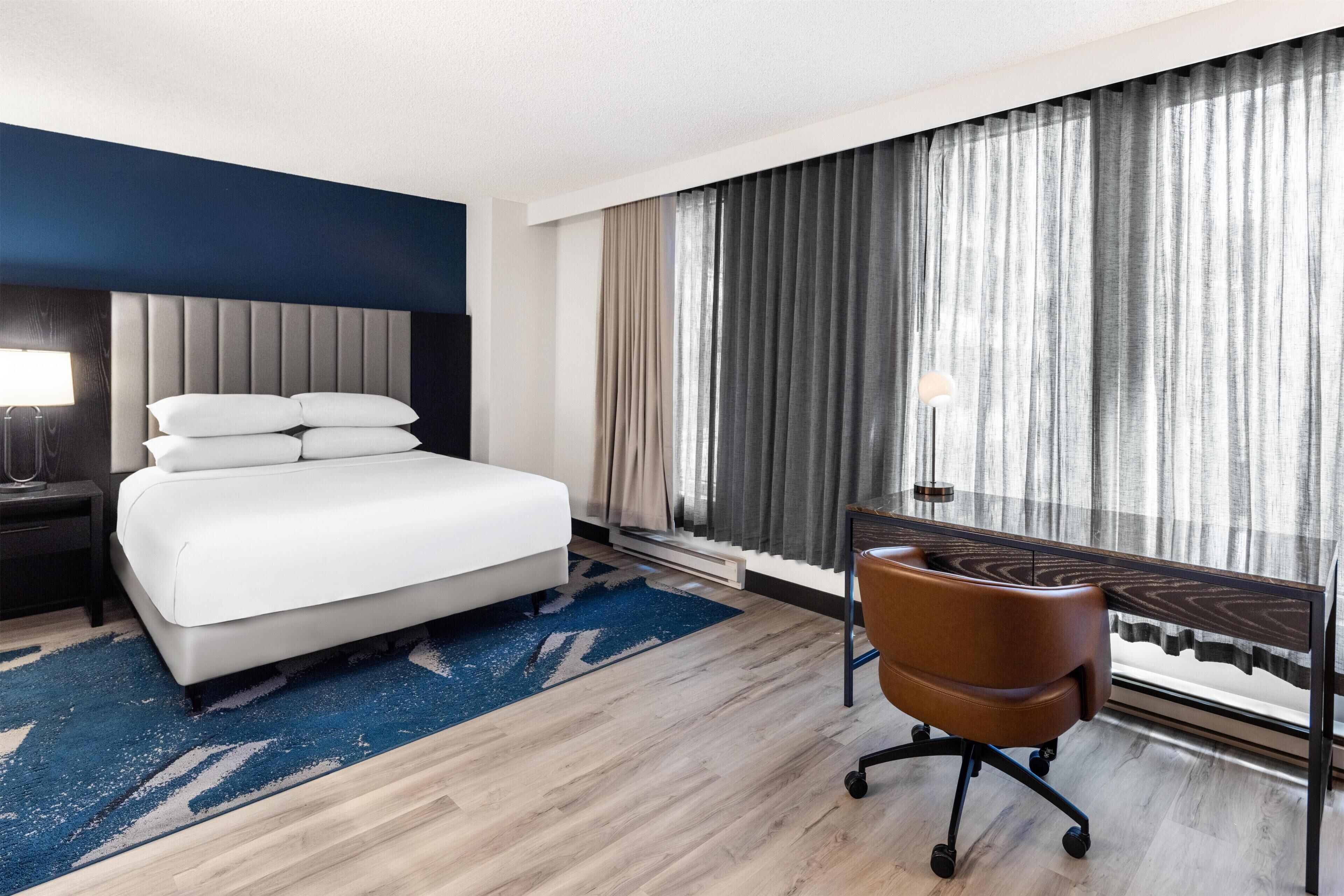 Studio, 1 Queen Bed, Accessible | Premium bedding, in-room safe, desk, soundproofing