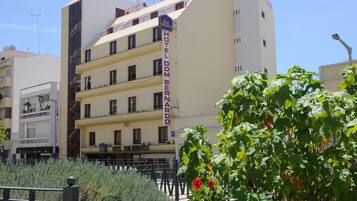 Fachada da propriedade