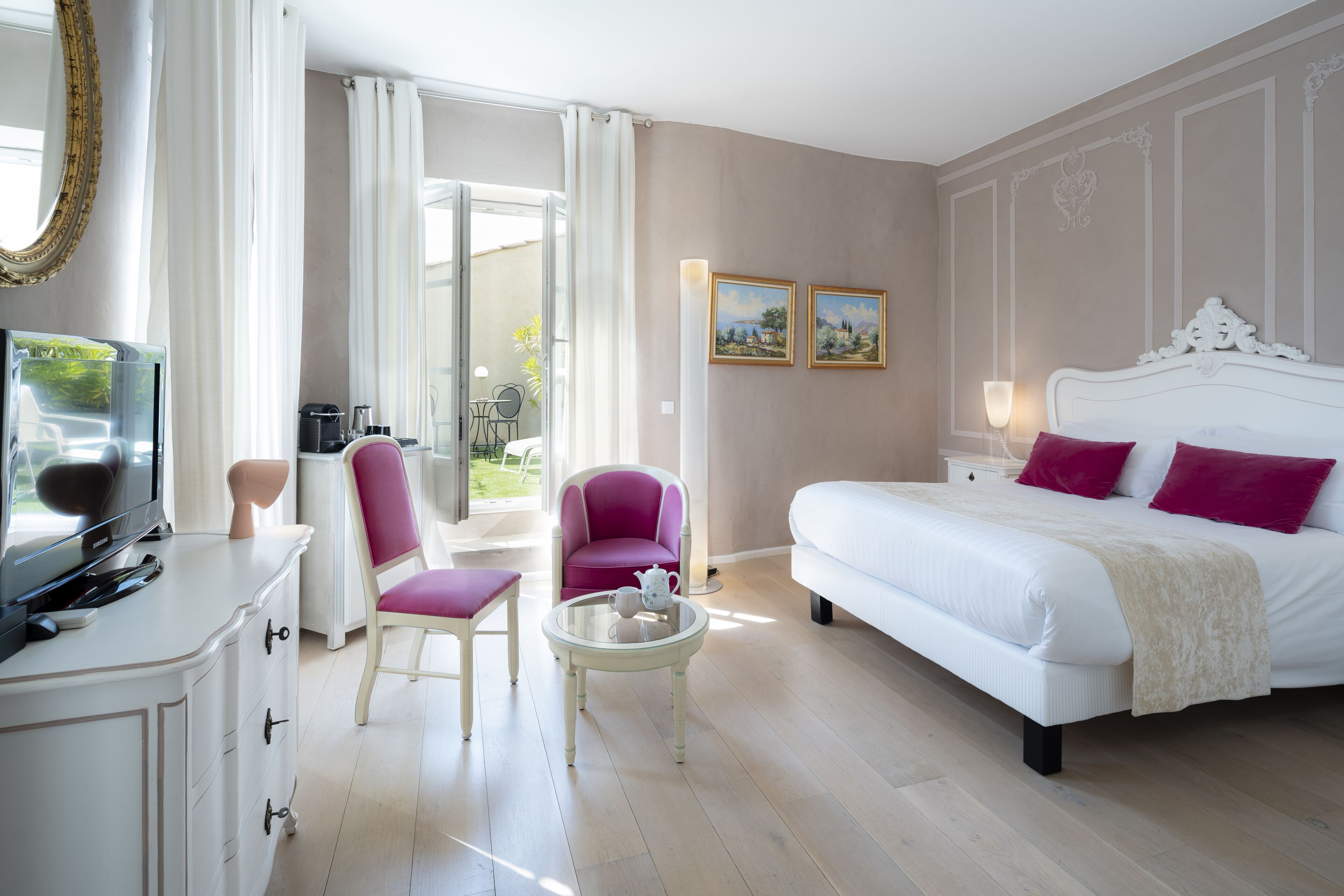 Premium bedding, free minibar, in-room safe, individually decorated