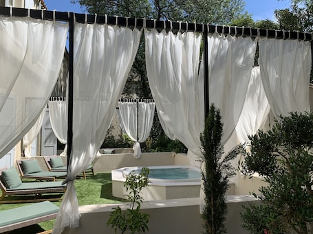 Bañera de hidromasaje exterior