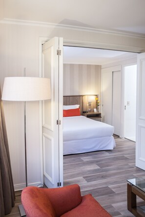 Standard Double Room | 1 bedroom, minibar, in-room safe, blackout curtains - Plaza El Bosque San Sebastian (Santiago)