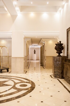 Lobby lounge - Plaza El Bosque San Sebastian (Santiago)