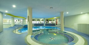 Indoor pool, outdoor pool, pool umbrellas - Royal Orchid (Santa Cruz)