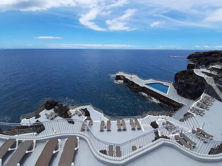 Playa privada en los alrededores, buceo, snorkel. Royal Orchid