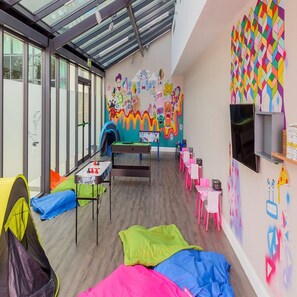 Children’s play area – indoor