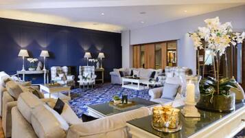 Sala de estar en el lobby