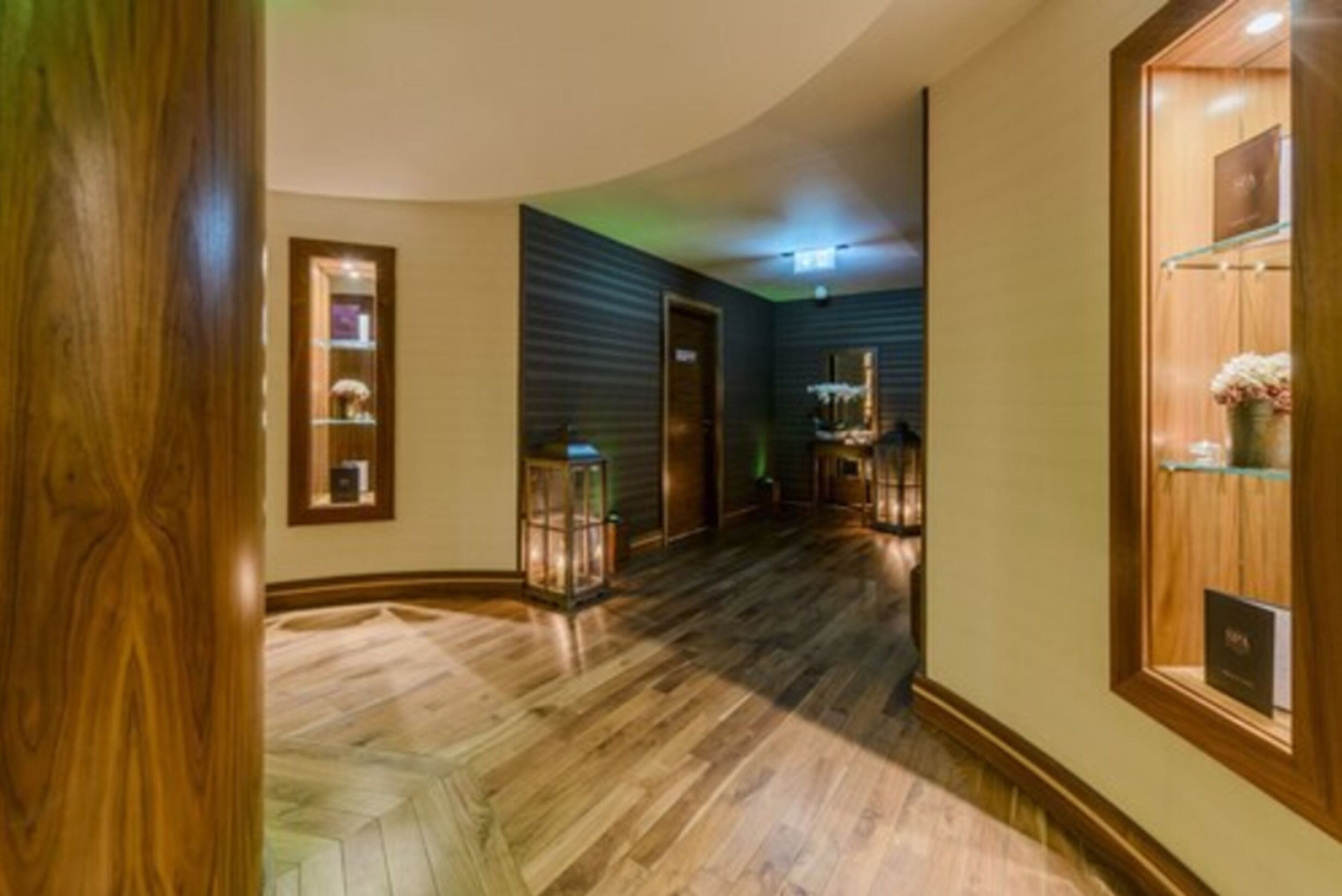 couples treatment room(s), sauna, body treatments, aromatherapy