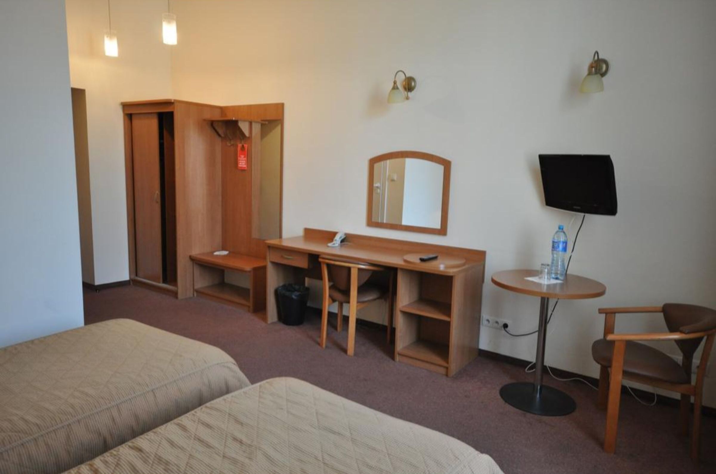 Egyptian cotton sheets, desk, laptop workspace, soundproofing