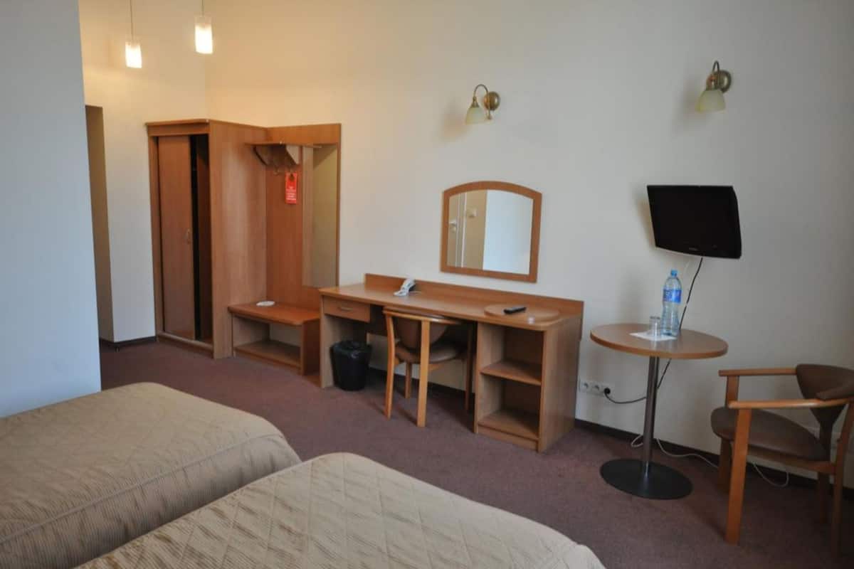 Egyptian cotton sheets, desk, laptop workspace, soundproofing