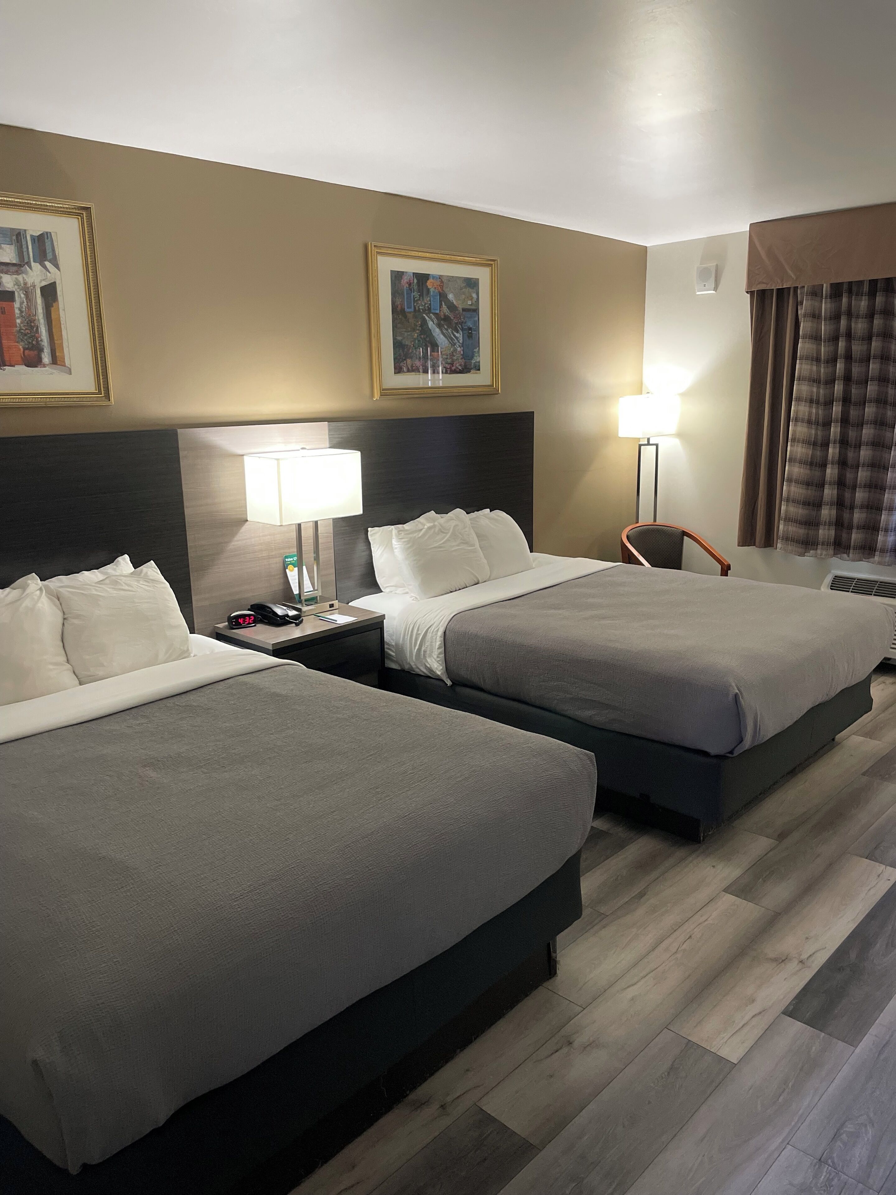 In-room safe, desk, iron/ironing board, free WiFi