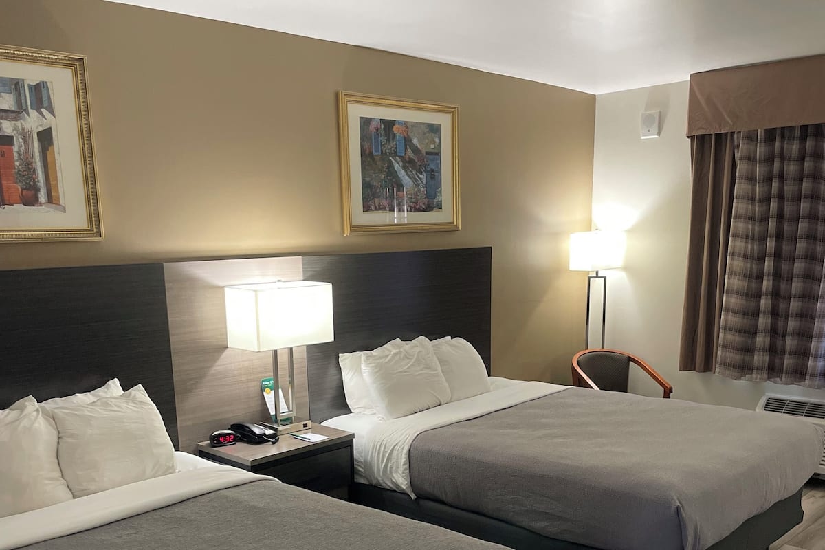 In-room safe, desk, iron/ironing board, free WiFi