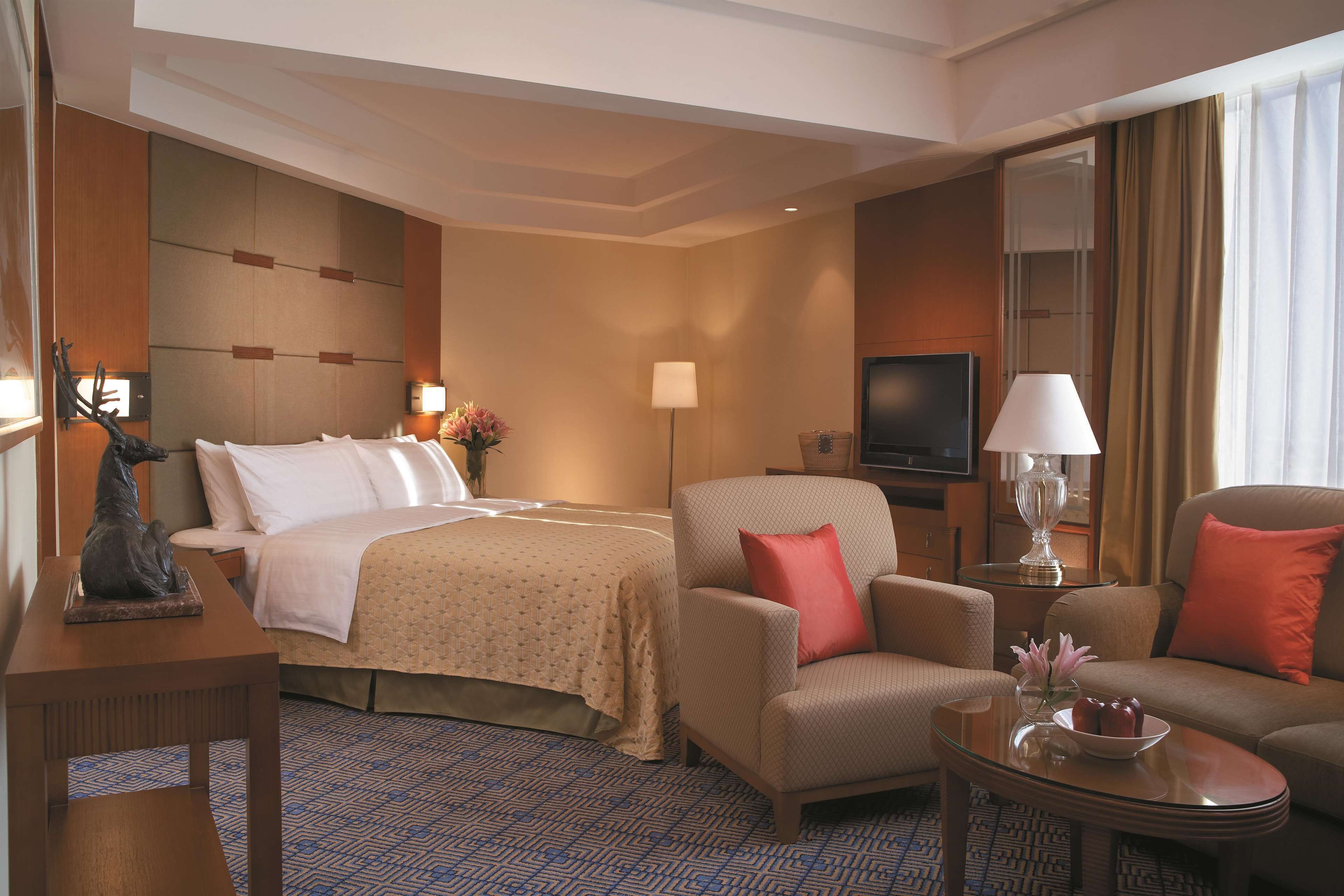 down duvets, minibar, in-room safe, desk