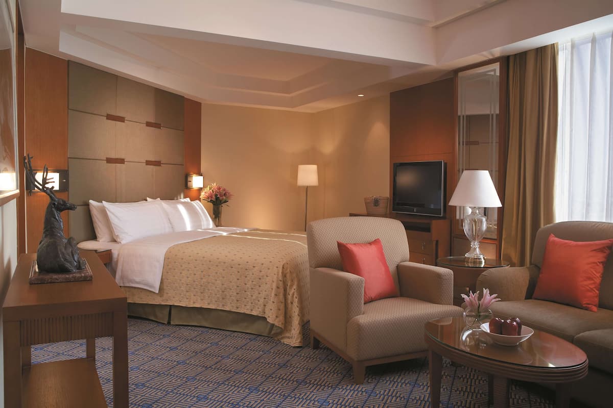 down duvets, minibar, in-room safe, desk