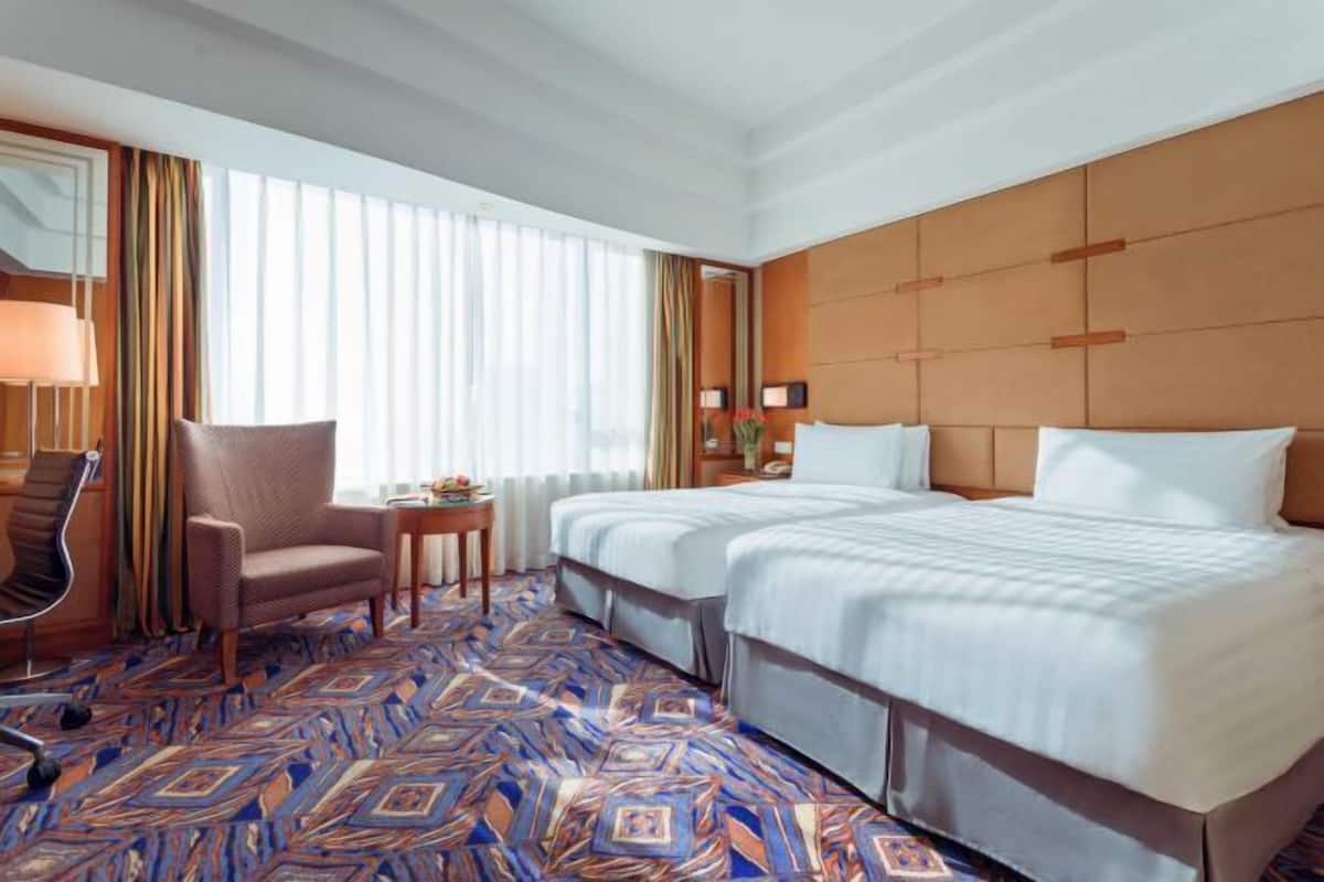 1 bedroom, down comforters, minibar, in-room safe