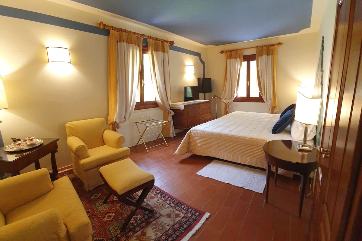 Suite Keluarga, 2 kamar tidur | 1 kamar tidur, seprai Frette Italia, dan seprai antialergi