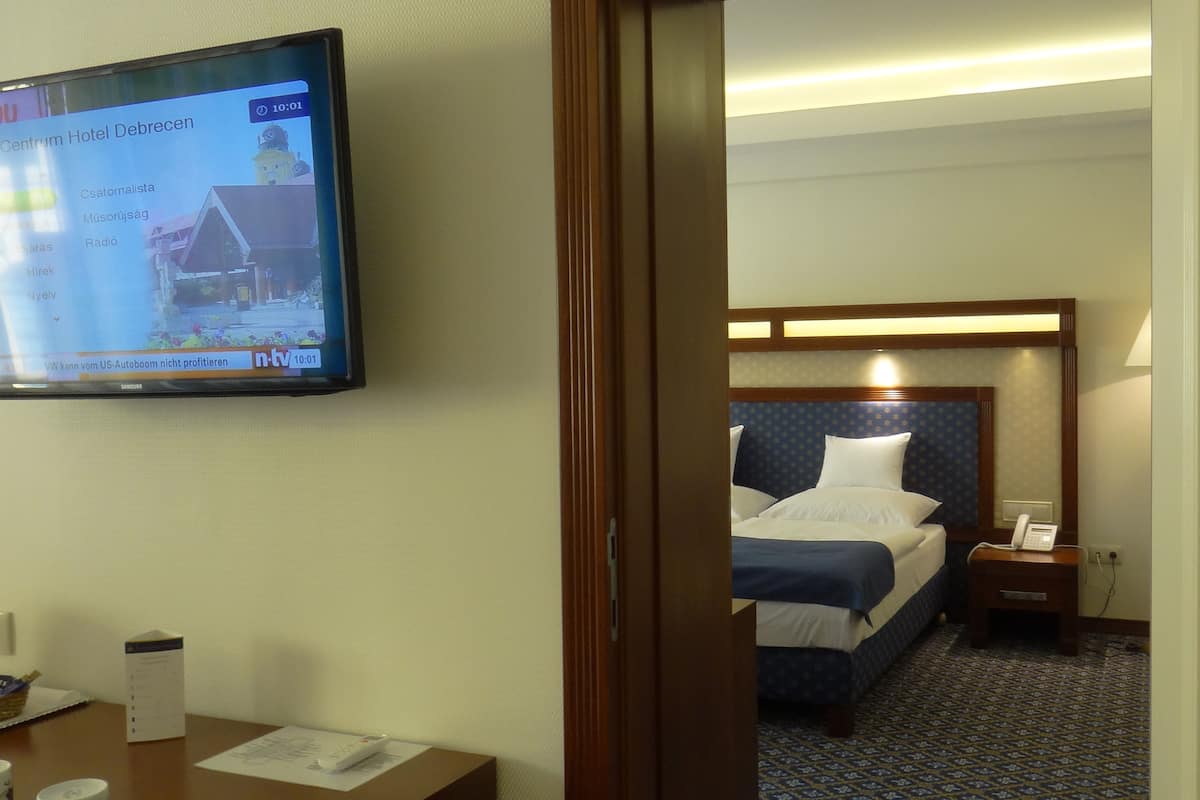 Superior Quadruple Room, 2 Bedrooms | Minibar, in-room safe, desk, soundproofing