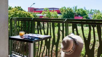 開放式客房, 1 張標準雙人床 | 露台/庭院