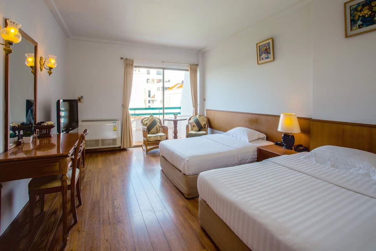 Deluxe Twin Room