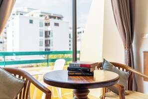 Deluxe Twin Room | In-room safe, desk, free WiFi, bed sheets - Sirin Hotel Hua Hin (Hua Hin)