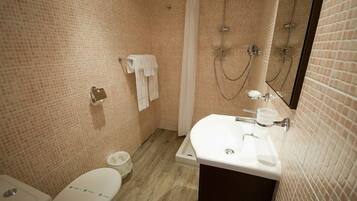 Amenidades de baño gratuitas, secadora de cabello, toallas