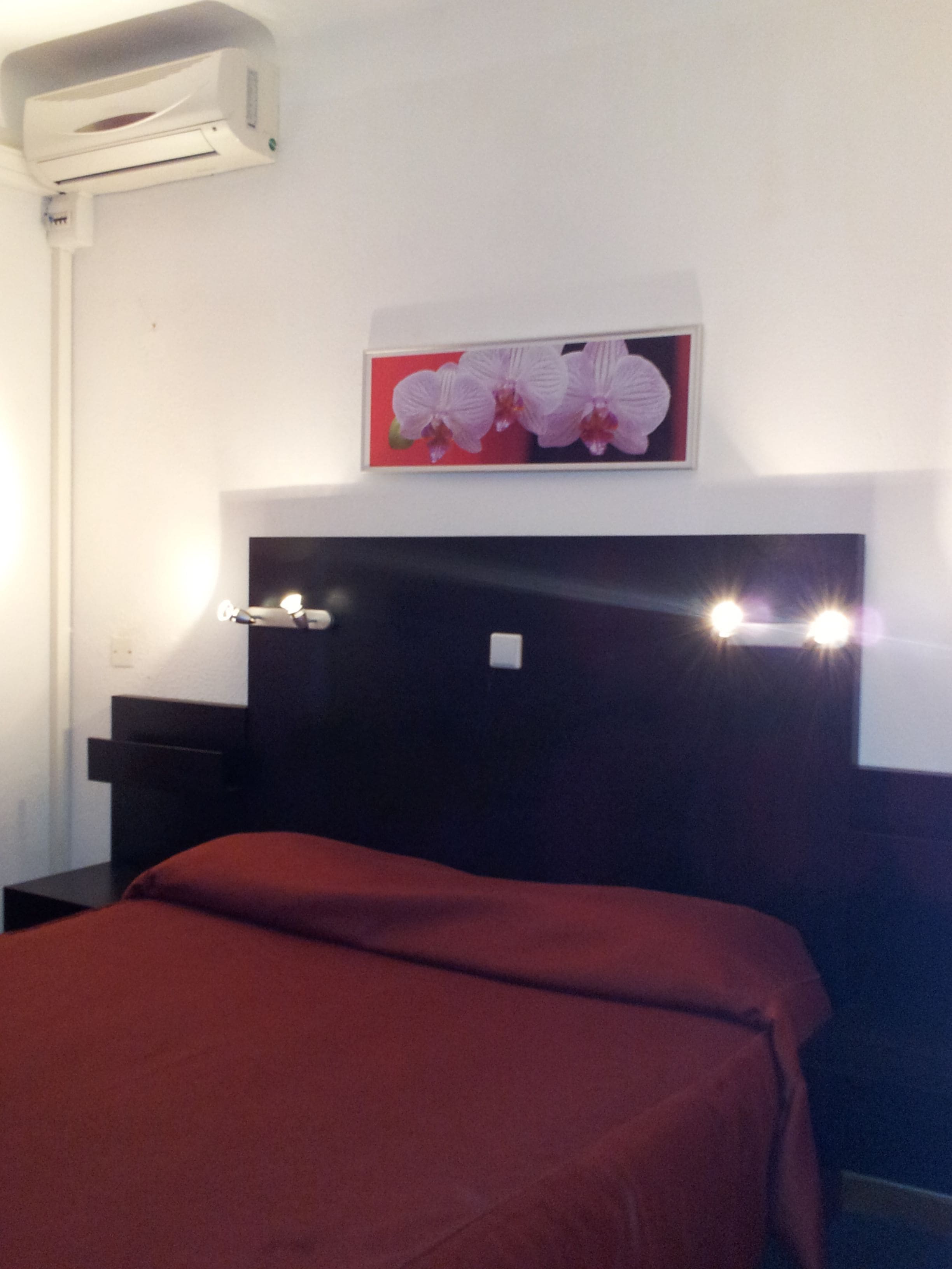 Quadruple Room | Desk, iron/ironing board, free cribs/infant beds, free WiFi