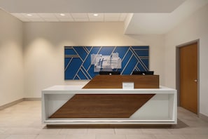 Exterior - Holiday Inn Express & Suites Fort Lauderdale Airport South by IHG (Dania Beach)