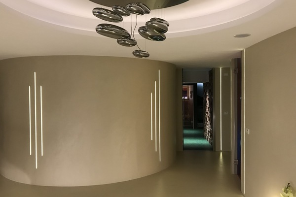 Couples treatment room(s), sauna, hot tub, steam room