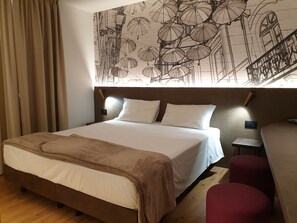 Minibar, coffres-forts dans les chambres, ameublement personnalisé