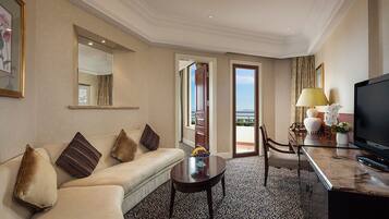 Premium bedding, down duvets, minibar, in-room safe