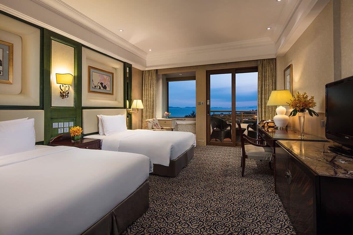 deluxe sea view twin-size bed  room | 1 bedroom, premium bedding, down duvets, minibar