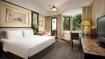 Premium bedding, down comforters, minibar, in-room safe