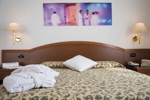 Doppel- oder Zweibettzimmer