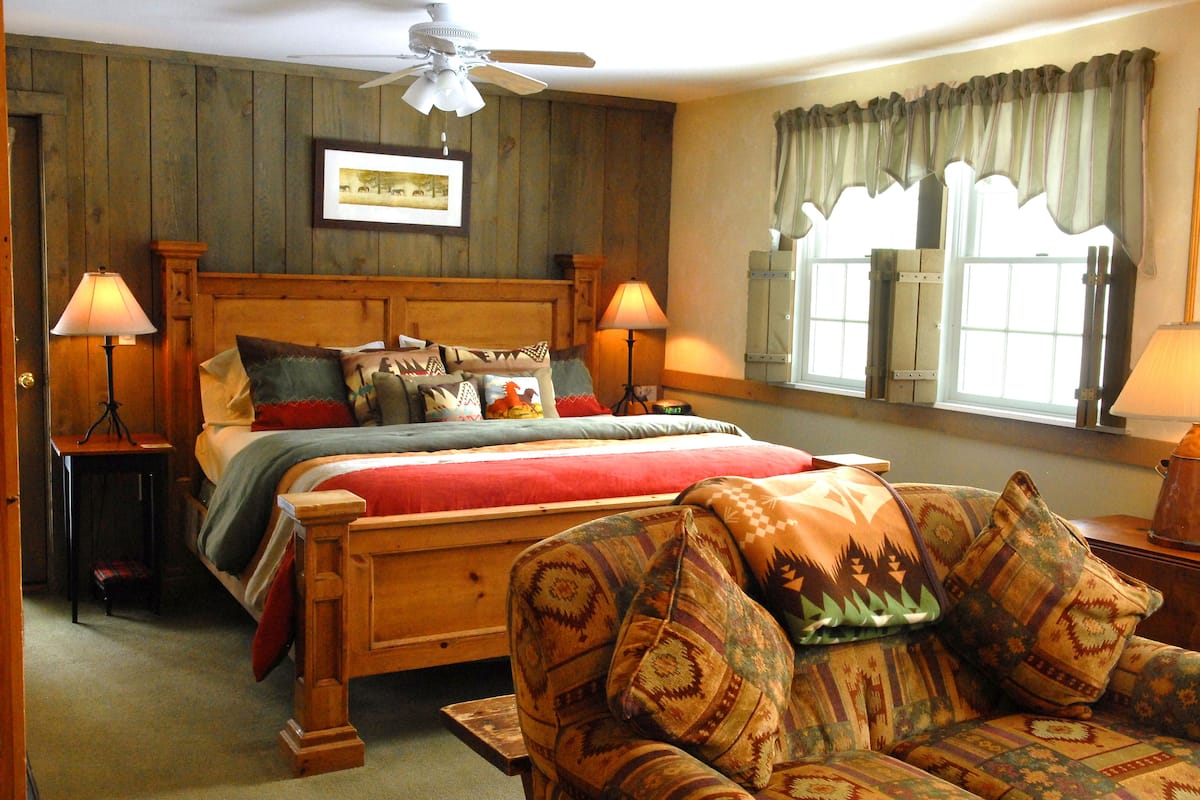 Decoración individual, wifi gratis, ropa de cama