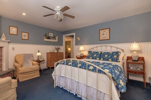 Delphinium Room | Individually decorated, free WiFi, bed sheets