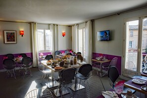 Daily full breakfast for a fee - Bliss Hôtel (Cogolin)