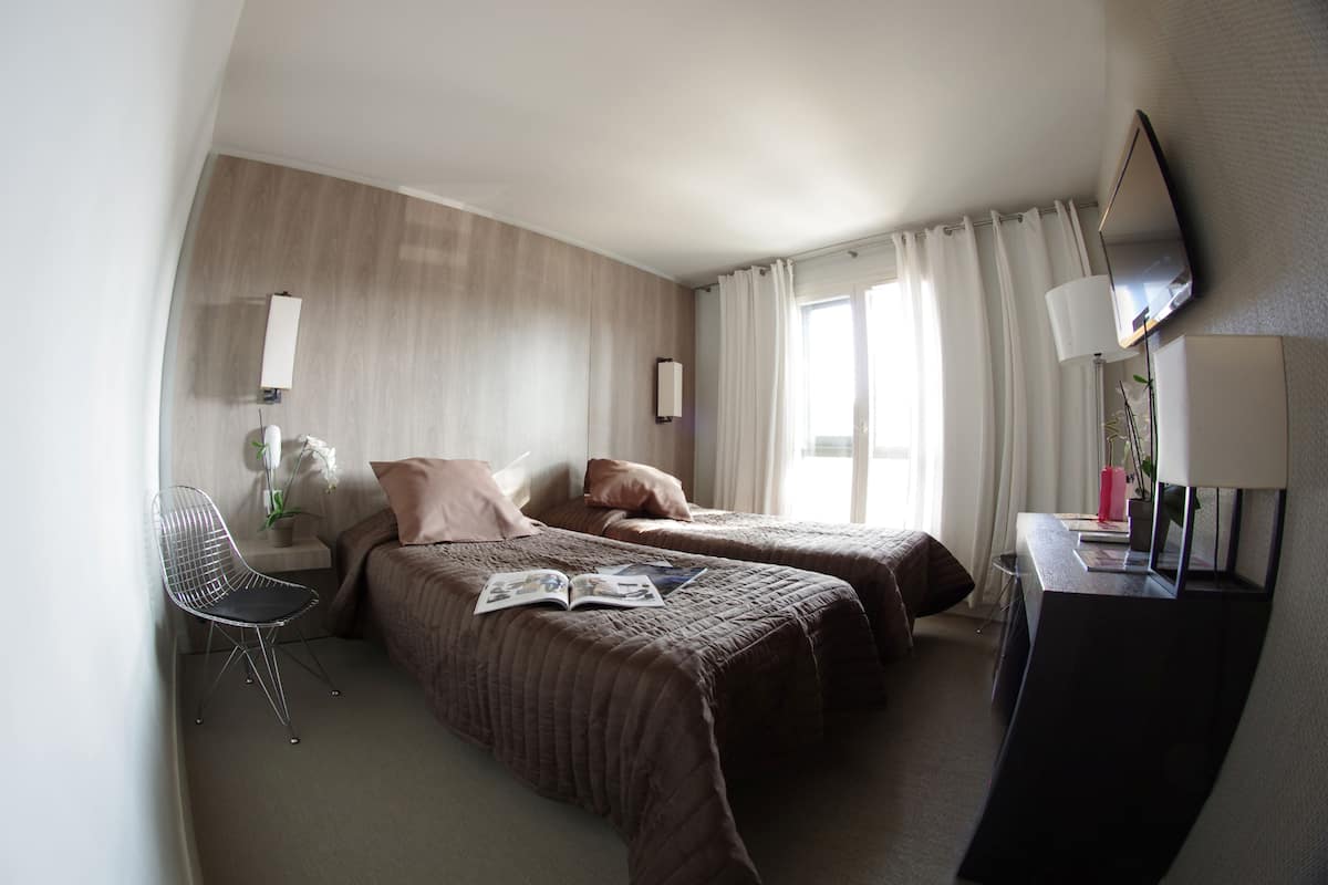 Superior Twin kamer, 2 eenpersoonsbedden | Een minibar, een kluis op de kamer, verduisterende gordijnen