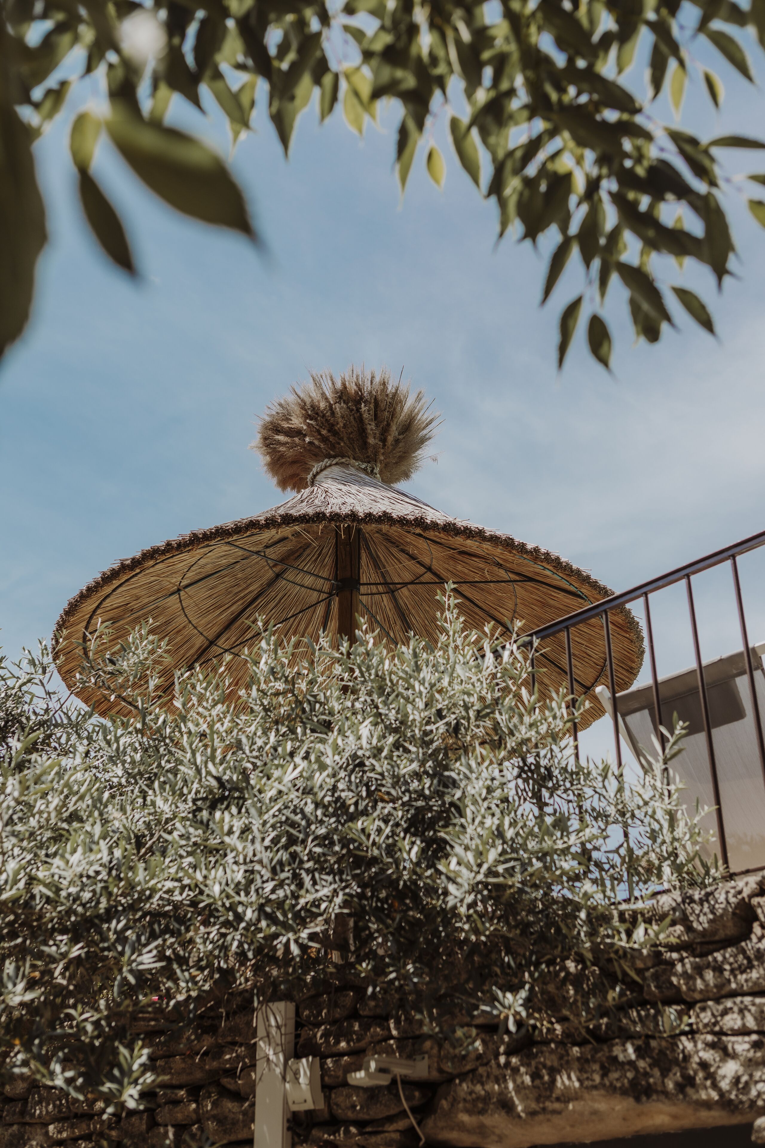 Piscine extérieure (ouverte en saison), parasols de plage