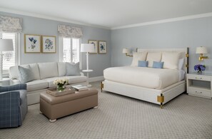 Junior Suite, 1 King Bed with Sofa bed