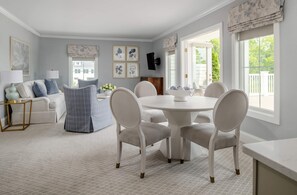 Luxury Suite, 1 Bedroom, Balcony | Living area