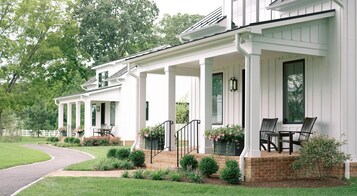 Ropa de cama de alta calidad y tabla de planchar con plancha 