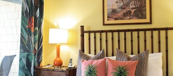Water's Edge Inn - Adults Only