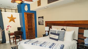 Kamar | Didekorasi berbeda-beda dan dilengkapi dengan perabotan berbeda-beda