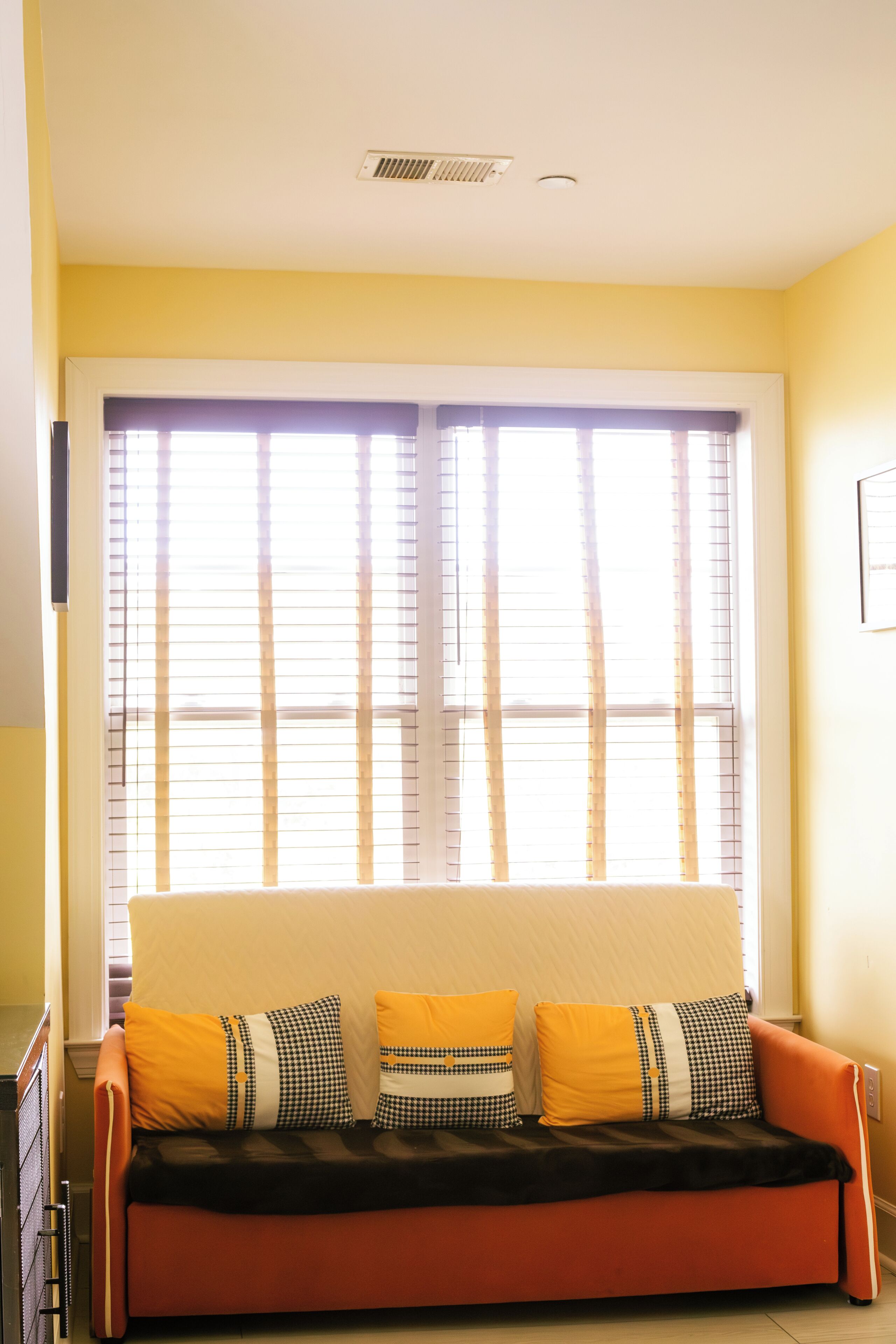 Room | Desk, iron/ironing board, free WiFi, individually decorated