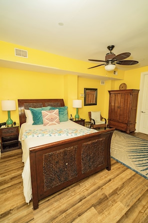 Room | Individually decorated, individually furnished, desk, iron/ironing board